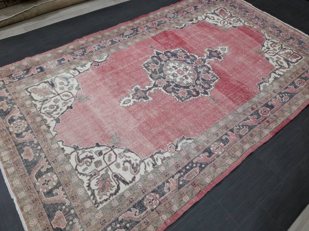 Vintage Turkish Rug 6.6 x 10.9 Red Vintage Persian Rug Muted Vintage Rug Wool Muted Oushak Rug Hand Made Rugs Vintage Distressed Turkish Rug