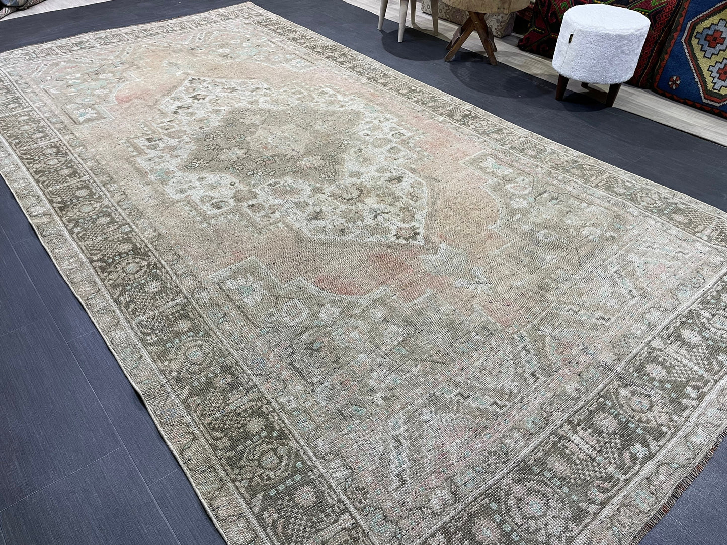 Vintage Rug, Handmade 6 x 11.2 Rug, Muted Oushak Rug Rustic Persian Rug, Turkish Rug, Hand Knotted Wool rug, Vintage Oriental Rug