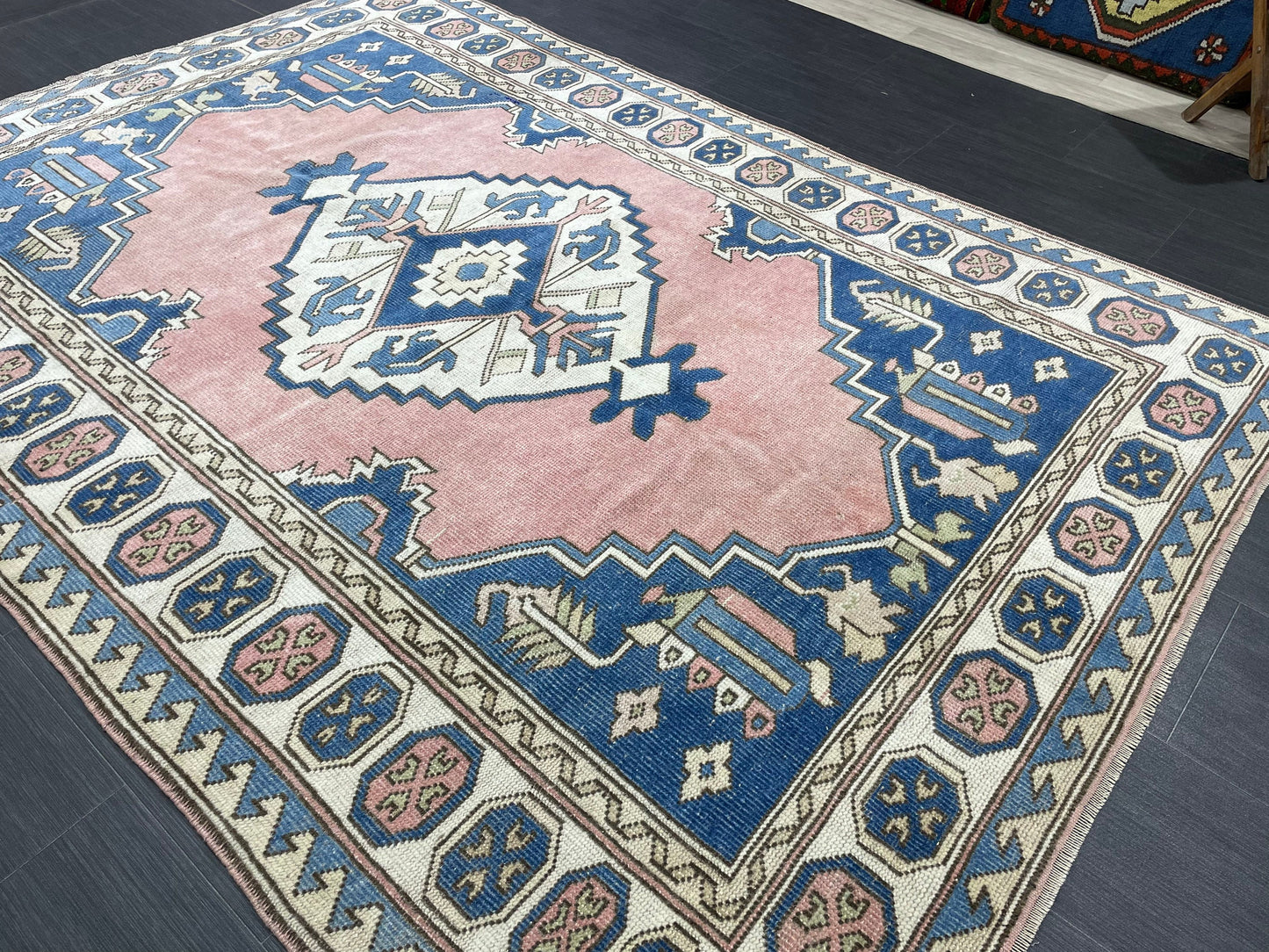 Wool Vintage Rug Handmade 5.3 x 7.5 Rug, Oushak Rug, Turkish Rug, Farmhouse Rug Vintage Rug, Wool rug Oriental Rug Blue and Pink Rug
