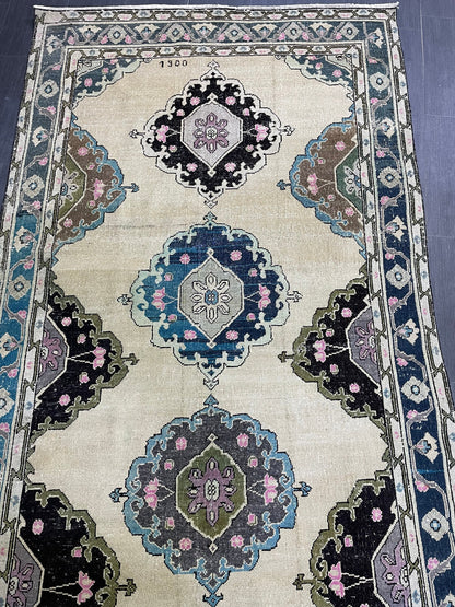 Antique Rug, TURKISH RUG, VINTAGE Rug, Living Room4.9 x 7.9 Rug, Oushak Rug, Handmade Rug, Earth Tones rug, Persian Rug, farmhouse rug