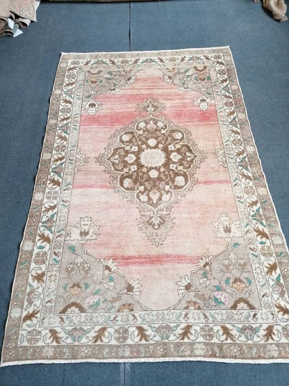 Vintage wool rug, turkısh hand made rug 4'9x7'3 oushak rug, living room rug