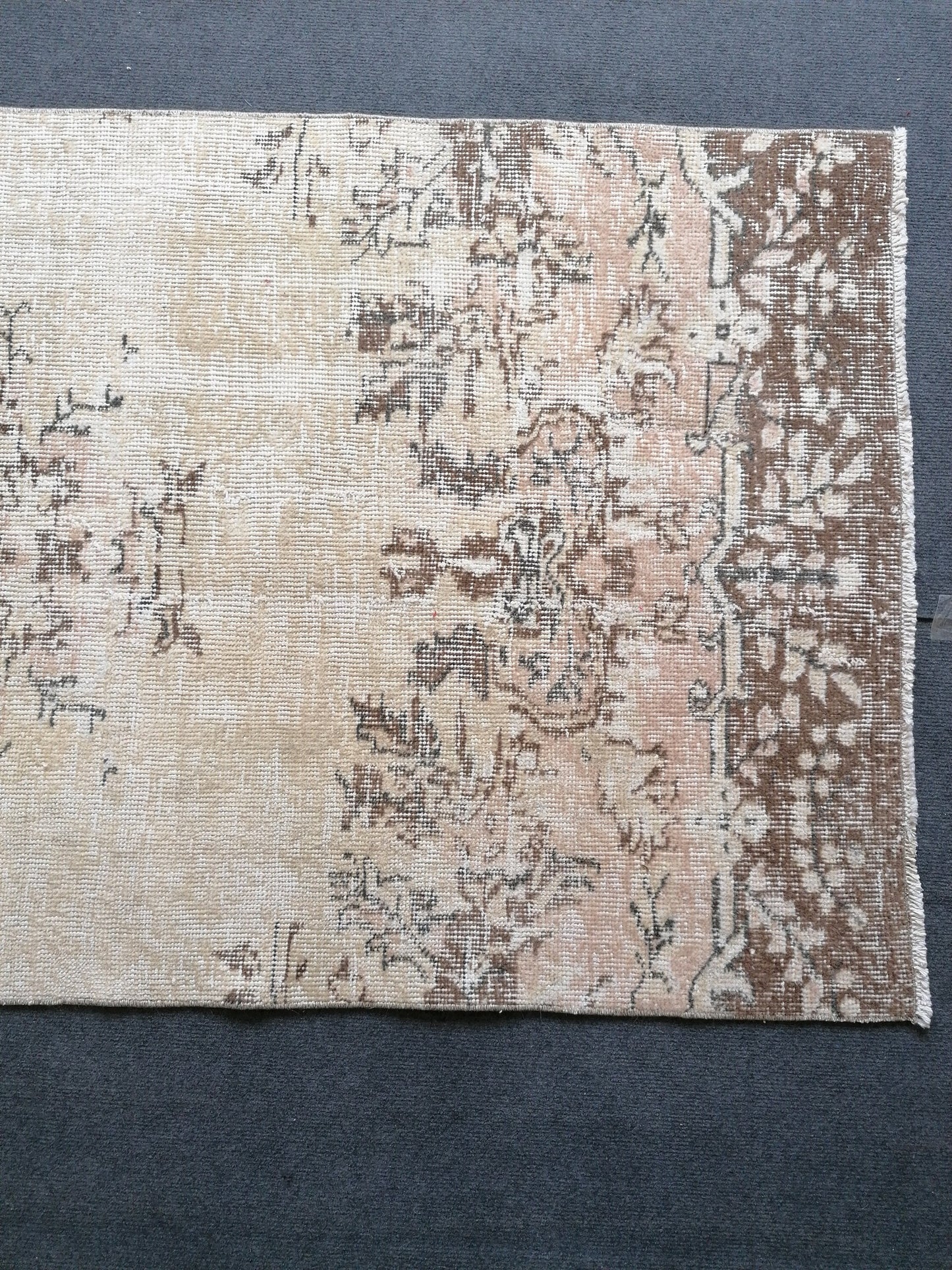 3x9'9 runner rug, vintage runner rug , vintage oushak rug, oushak runner, turkish runner rug, kitchen runner rug, bohemian rug