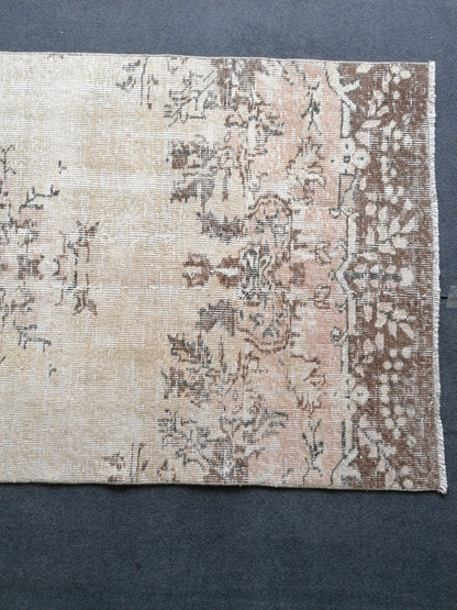 3x9'9 runner rug, vintage runner rug , vintage oushak rug, oushak runner, turkish runner rug, kitchen runner rug, bohemian rug