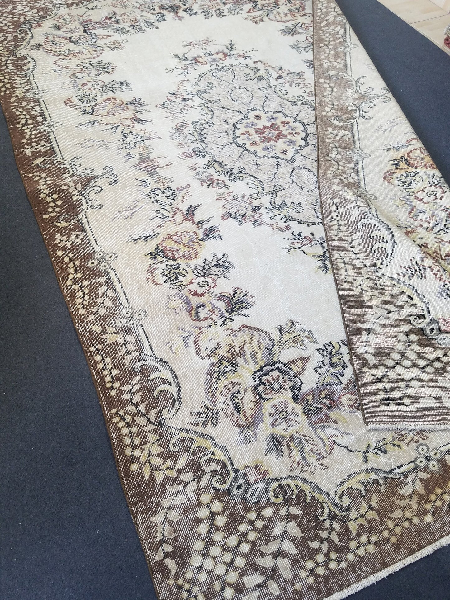 7x10 feet large oushak wool rug, turkish handmade oversize area rug, muted living room rug, vintage dining room wool rug,kids room large rug