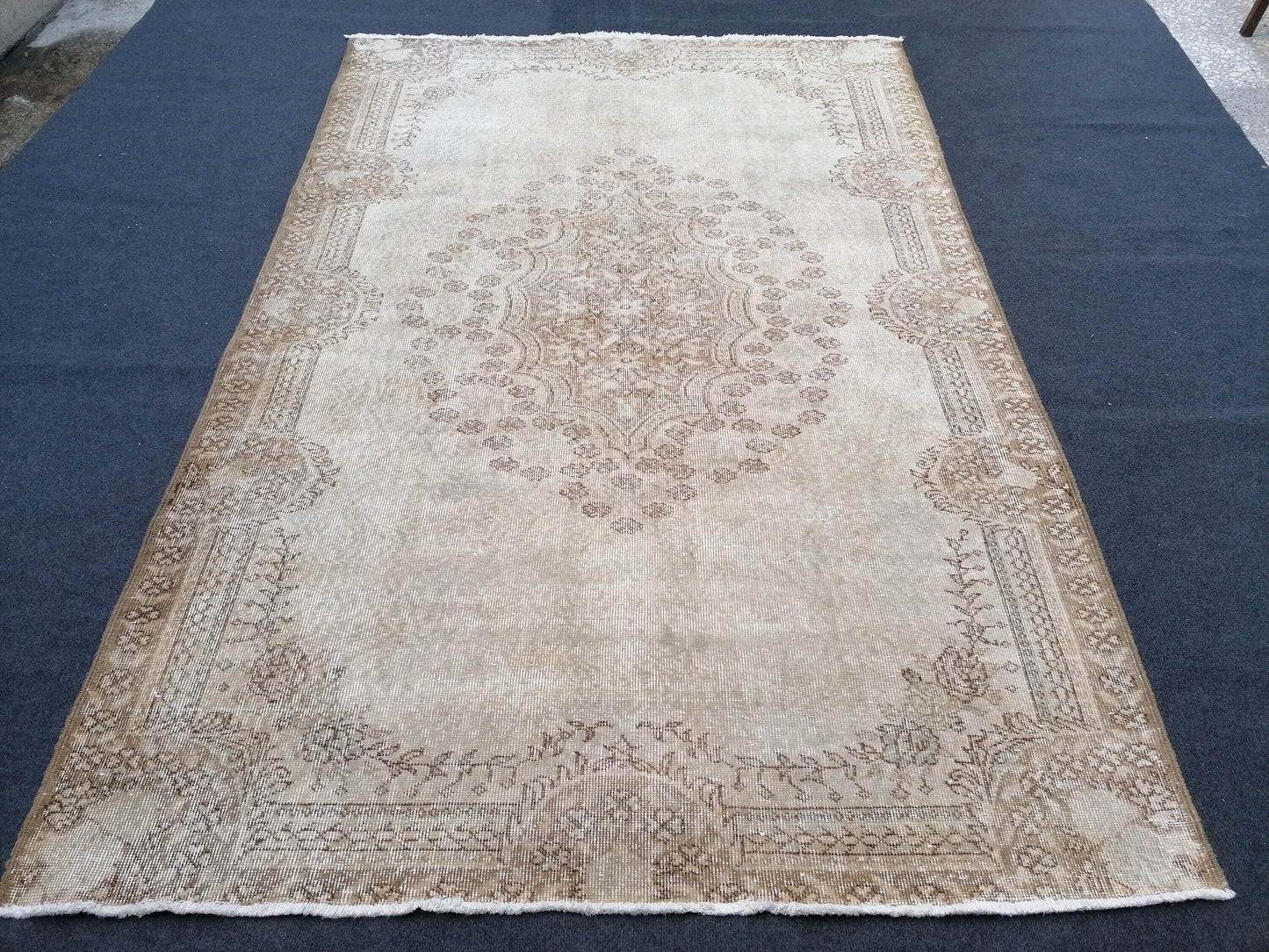 Oushak turkish rug, vintage turkish rug,oushak vintage rug,vintage rug,kitchen rug, vintage anatolian rug,unique hand made bohemian 8'8x5'9