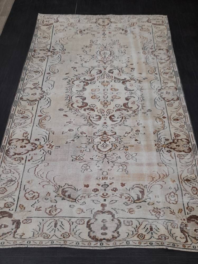 Neutral Oriental Rug TURKISH Rug 6 x 9.6 Distressed Vintage Antique Rug Vintage Wool Distressed Rug Neutral Hand Made Rug