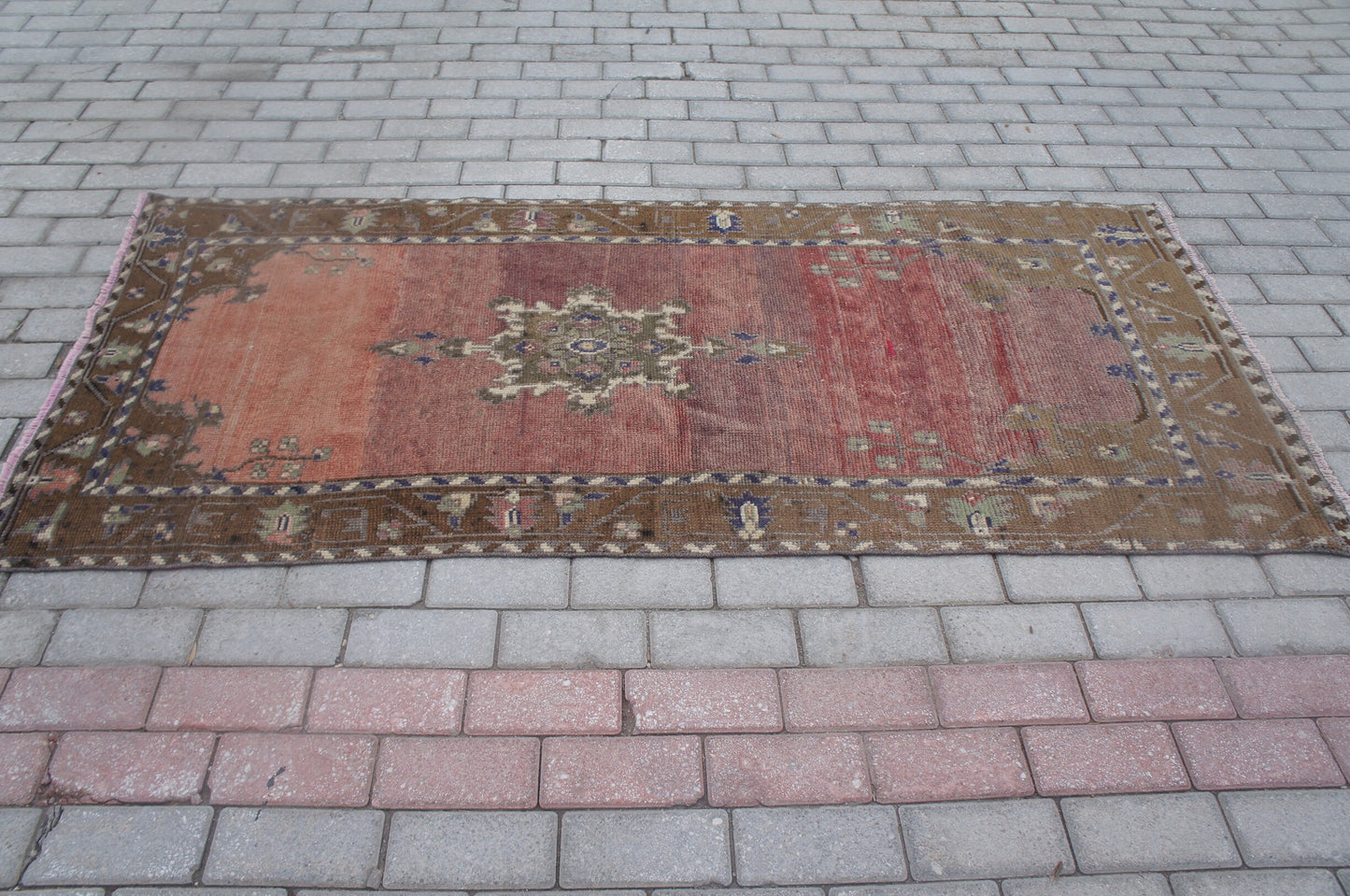 Vintage Rug, turkish Rug, Oushak Rug, Hand woven Rug, Rugs, Nomad Rug, Kitchen Rug, Bohemian rug, rustic rug, eclectic rug, muted rug