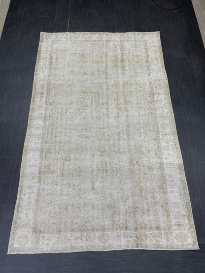 Large Vintage Muted RUG TURKISH Rug 5.7 x 9.2 Vintage Persian Rug Vintage Oriental Rug Wool Distressed Rug Handmade Rugs Vintage Turkish Rug