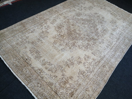 5.4 x 8.9 Faded Turkish Rug, Muted Oushak Rugs, Beige Wool Oriental Rug handmade Rugs, Vintage Rug, Hand Made Rug