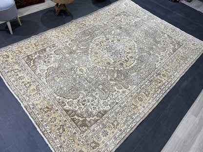 Persian Rug, Vintage 6.7 x 9.9 Rug, Handmade Rug, Hand Knotted Oushak Rug, Turkish Rug Kitchen Rug Wool Rug, Dark Rug, Brown Black Rug