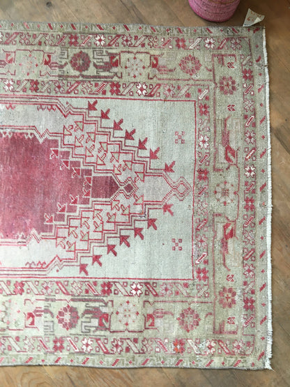 3x5 feet muted handmade turkish area rug, vintage oushak floor rug, red kitchen middle rug, beige wool bedroom rug, living room accent rugs