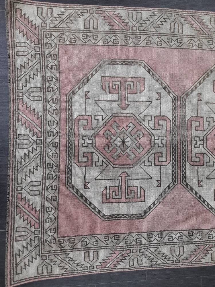 Vintage Turkish Rug, Dusty Pink Oushak Rug 4 x 6.8 Distressed Hand Knotted Wool Vintage Rug, Oriental Rugs, Fun Rug, Hand Made Rug 4x7 Rug