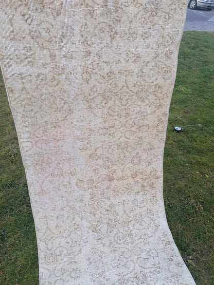 Faded turkish runner 9'x2'8 muted turkish runner, runner rug, kitchen runner, vintage runner rug