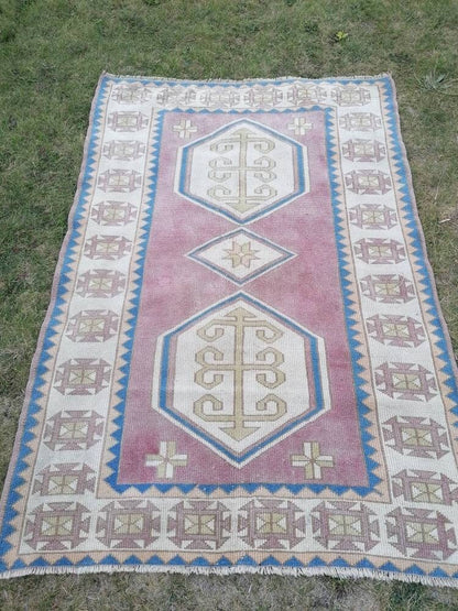 Turkish wool rug, vintage hand made rug, oushak pink rug 4'4x6'3 living room rug, area rug
