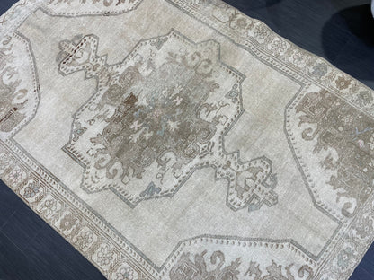 Antique Rug, Vintage 4.4 x 6.7 Rug, Turkish Wool Rug, Oushak Rug, Fine Hand Knotted Rug, Persian Rug, Handmade Rug