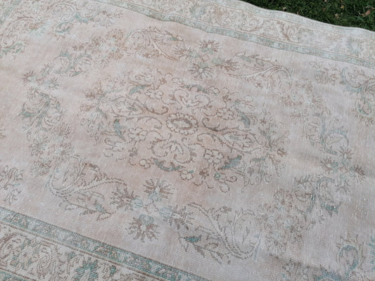 Oushak rug 6 x 9.4 distressed mudet vintage rug, faded living room rug anatolian rug