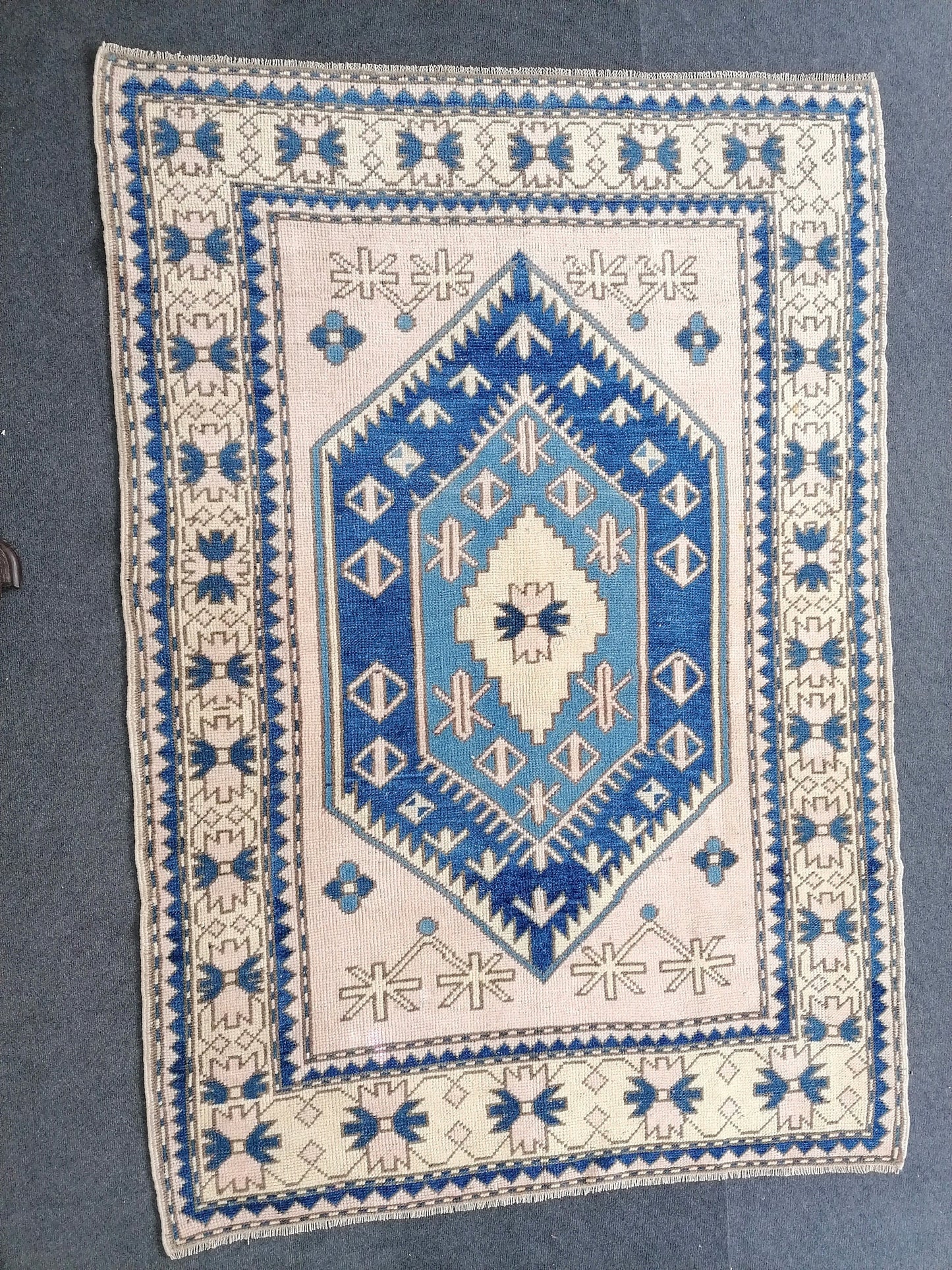 4.9 x 6.10 Turkish rug, vintage turkish soft color rug, oushak rug