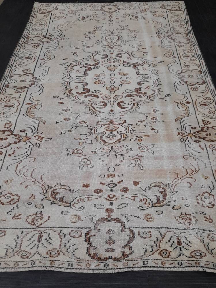 Neutral Oriental Rug TURKISH Rug 6 x 9.6 Distressed Vintage Antique Rug Vintage Wool Distressed Rug Neutral Hand Made Rug