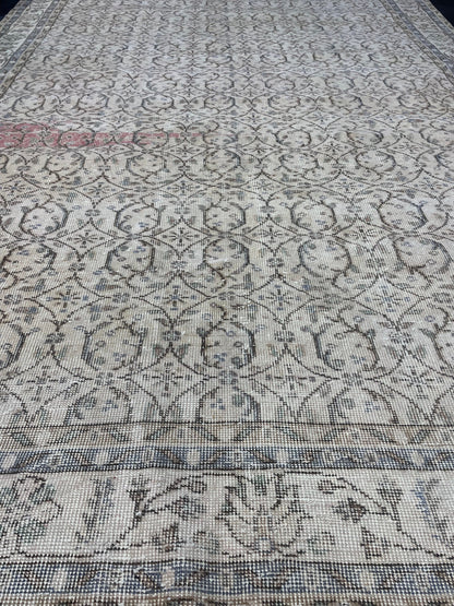 Vintage Rug, Turkish 6.8 x 10.6 Rug, Muted Livingroom Rug, Kitchen Rug, Handmade Wool Rug, Hand Knotted Rug, Oushak Rug