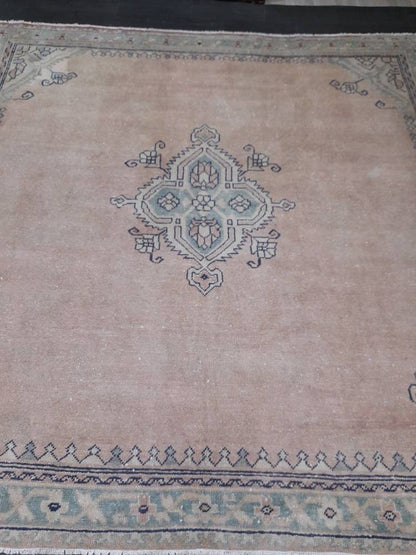 SQUARE RUG Antique 9.5 x 9.5 Rug TURKISH Oushak Rug Vintage Rug Wool Antique Rug Hand Made Rug Vintage Oriental Rug Natural Wool and Dye