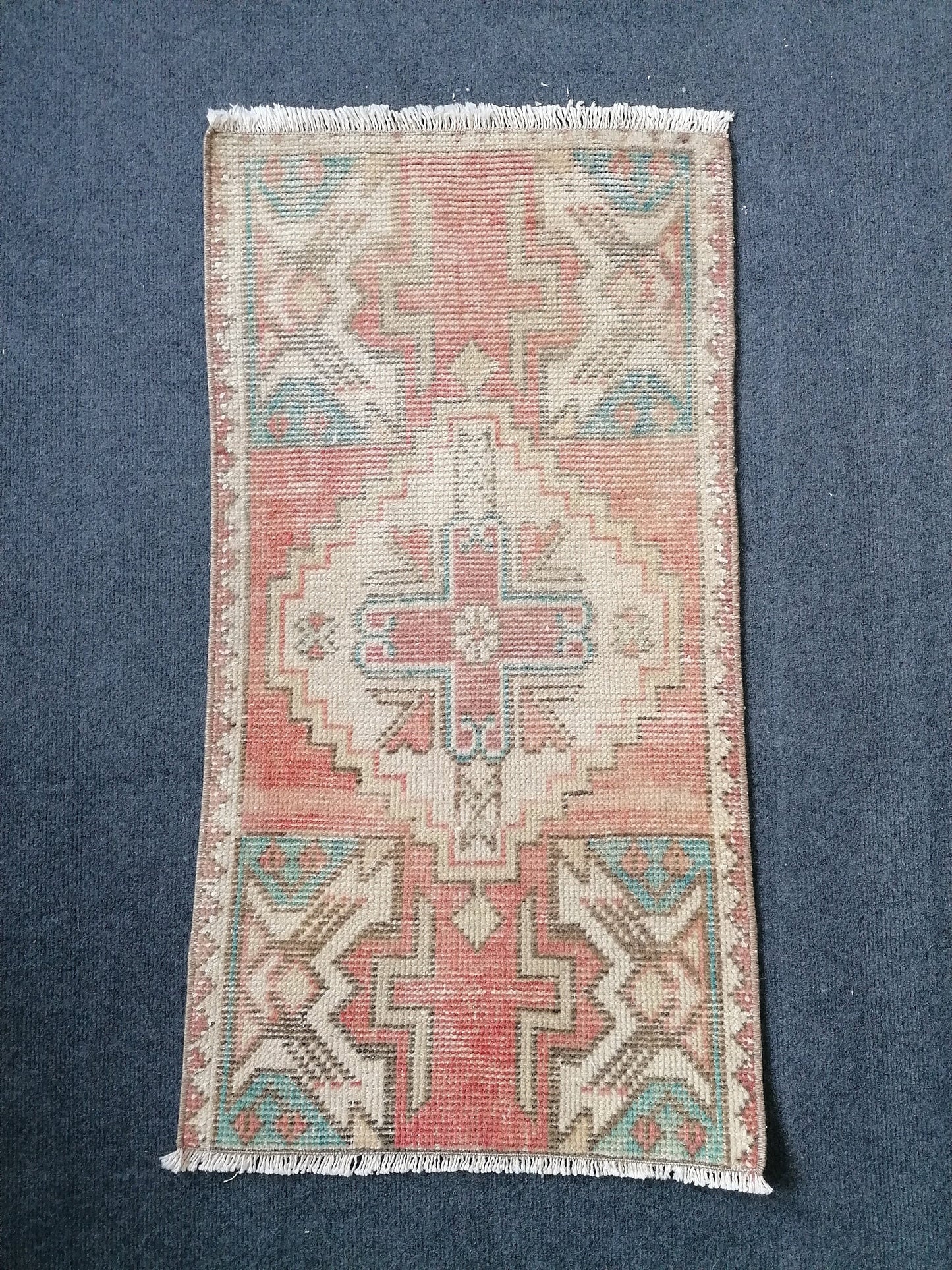 Oushak turkish small  rug,turkish rug,oushak rug,vintage rug,kitchen rug,vintage oushak rug, vintage anatolian rug,unique hand made 2'10x1'6