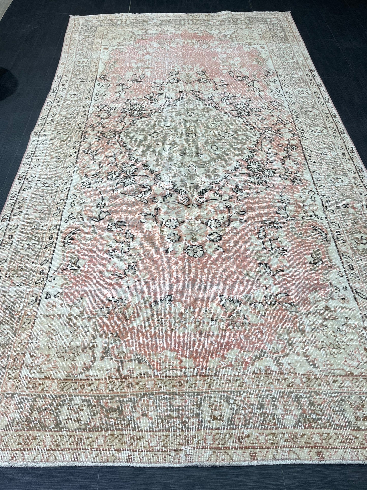 Floral Vintage RUG Antique TURKISH Rug Vintage Distressed 5.4 x 10 Rug Wool Oushak Rug Hand Made Vintage Rug Pink Persian Rug