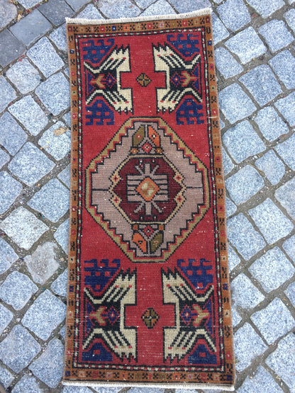 Vintage SMALL AREA TURKISH  Rug,Bohemian Rug,Turkish Rug,Antique Rug,Oushak antique Rug,Hand woven Rug,Weaving Rug,Ethnic Rug,Kitchen Rug
