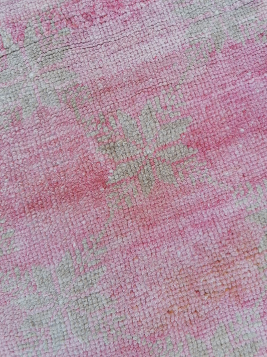 4.4 x 8.4 pink vintage rug, vintage oushak rug, decorative turkish rug,