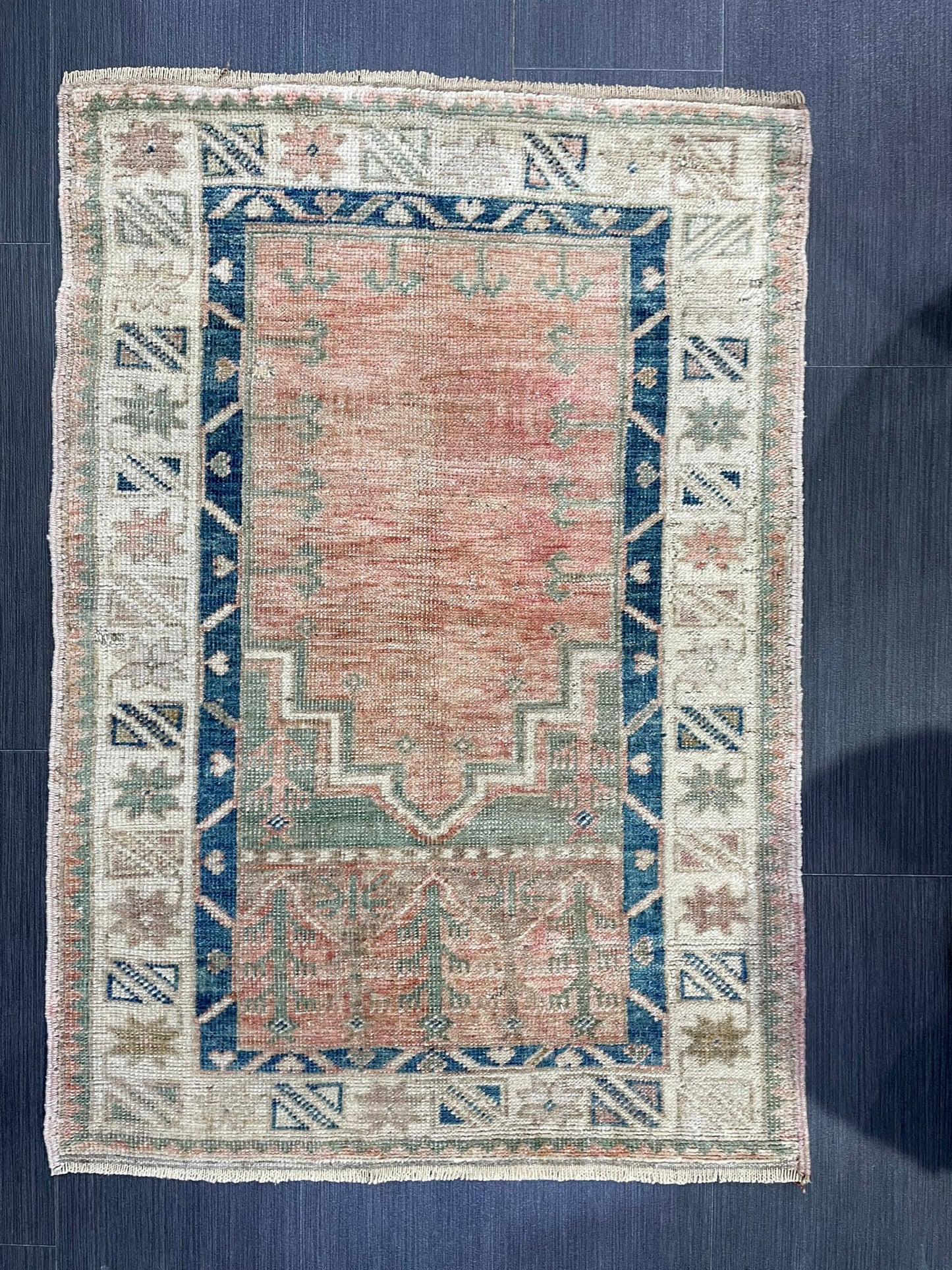 Muted Vintage RUG, Turkish Oushak Rug, Antique 2.5 x 3.7 Rug, Vintage Wool Rug, Handmade Rug, Hand Knotted Rug, Meditation Rug, Fun Rug