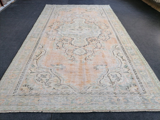 8'8x5' muted soft colors rug distressed green vintage turkish rug, oushak vintage rug, kitchen rug, vintage anatolian bohemian rug
