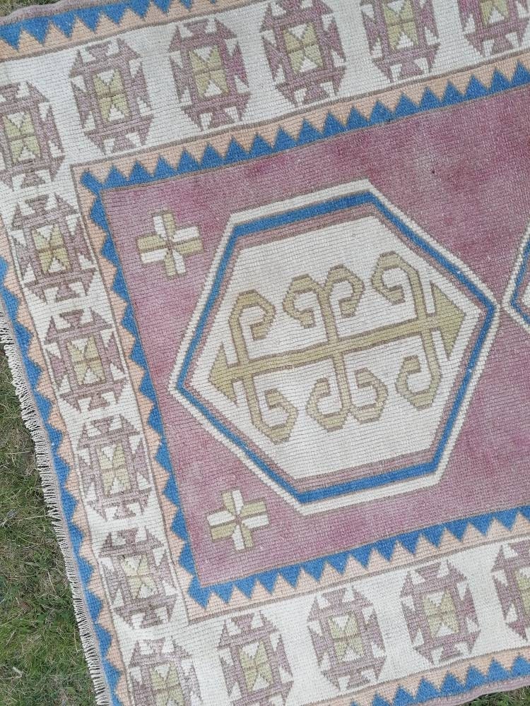 Turkish wool rug, vintage hand made rug, oushak pink rug 4'4x6'3 living room rug, area rug