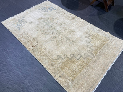 Vintage Rug, TURKISH 2.4 x 4 Rug, Vintage Hand Knotted Rug, Oushak Rug Persian Rug Oriental Rug,Vintage Muted Floral Rug