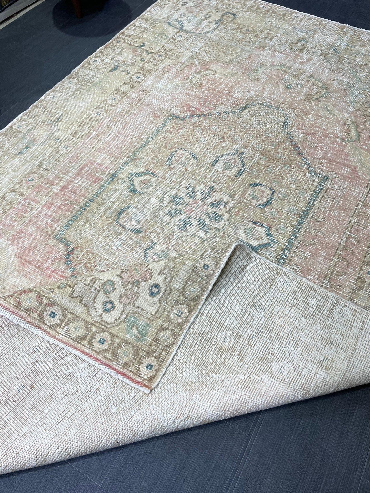Antique Distressed Rug, TURKISH 6x 9.3 Rug, Hand Knotted Rug, Light Pink Vintage Rug, Wool Oushak Rug Handmade Rug,