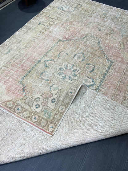 Antique Distressed Rug, TURKISH 6x 9.3 Rug, Hand Knotted Rug, Light Pink Vintage Rug, Wool Oushak Rug Handmade Rug,