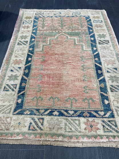 Muted Vintage RUG, Turkish Oushak Rug, Antique 2.5 x 3.7 Rug, Vintage Wool Rug, Handmade Rug, Hand Knotted Rug, Meditation Rug, Fun Rug