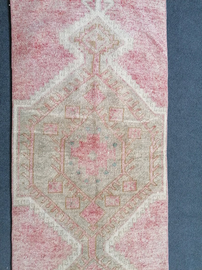 Vintage runner rug,oushak runner rug, 2’6x11,anatolian rug