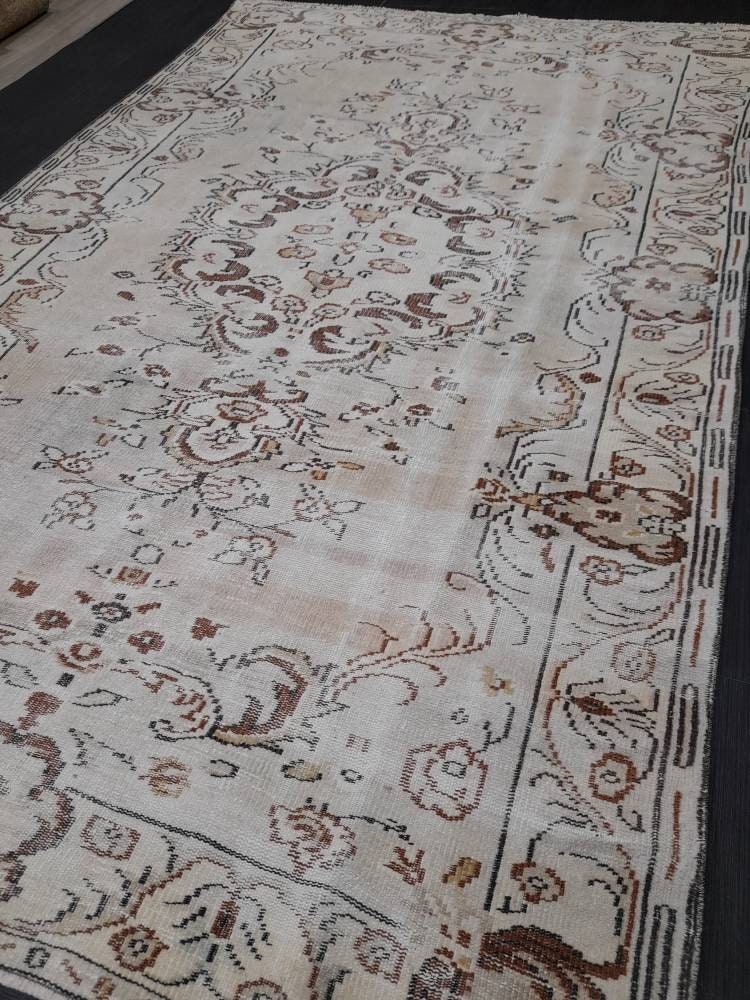Neutral Oriental Rug TURKISH Rug 6 x 9.6 Distressed Vintage Antique Rug Vintage Wool Distressed Rug Neutral Hand Made Rug