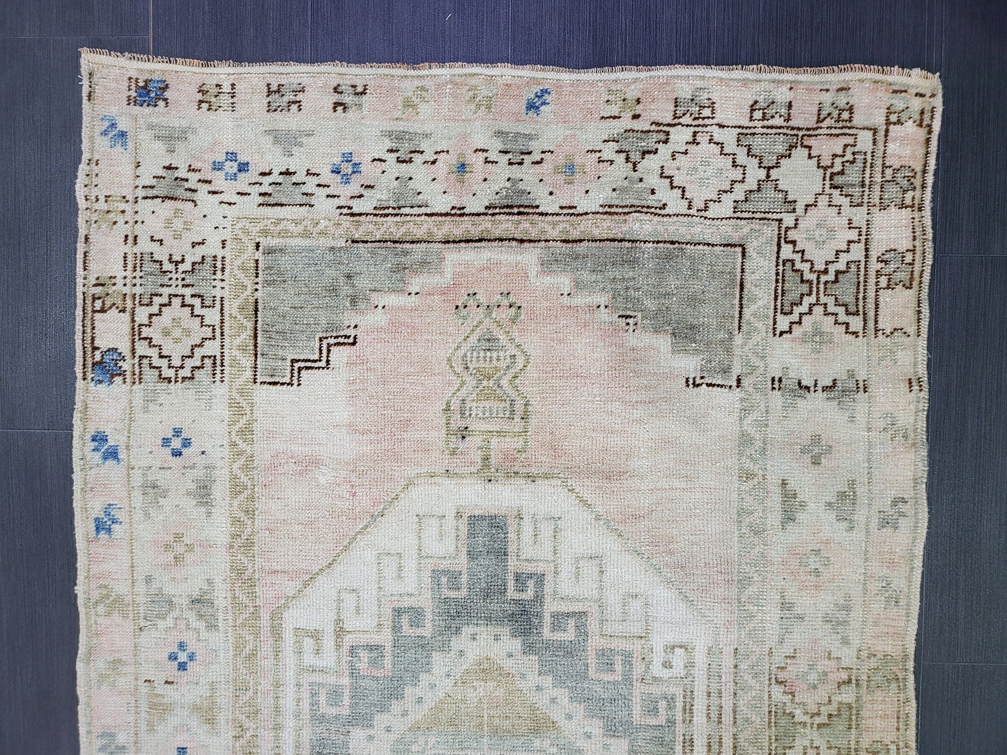 Vintage Rug, Handmade Rug, Oushak Rug, 3.6 x 5.10  wool Rug, Fun Rug Turkish Rug, Farmhouse Rug, Vintage Wool Carpet Oriental Rug