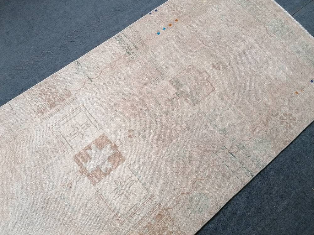 Neatural oushak wool rug, faded vintage rug, hand made rug 3'11x7'8 feet