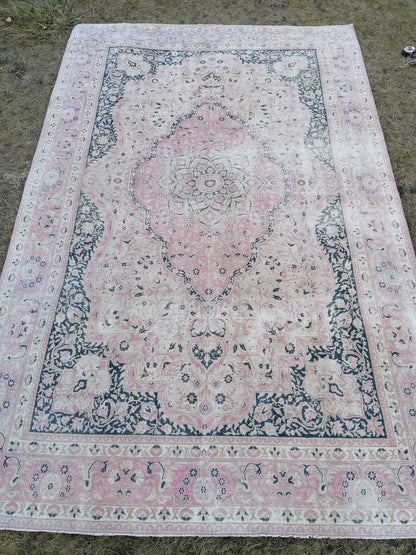 6.7 x 10.2 vintage rug. turkish oushak rug rustic, tribal rug retro rug traditional turkish rug