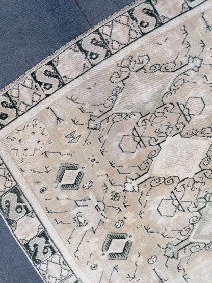 Pastel hand made rug, wool anatolian rug, vintage oushak rug, turkish rug 6x4'2 feet