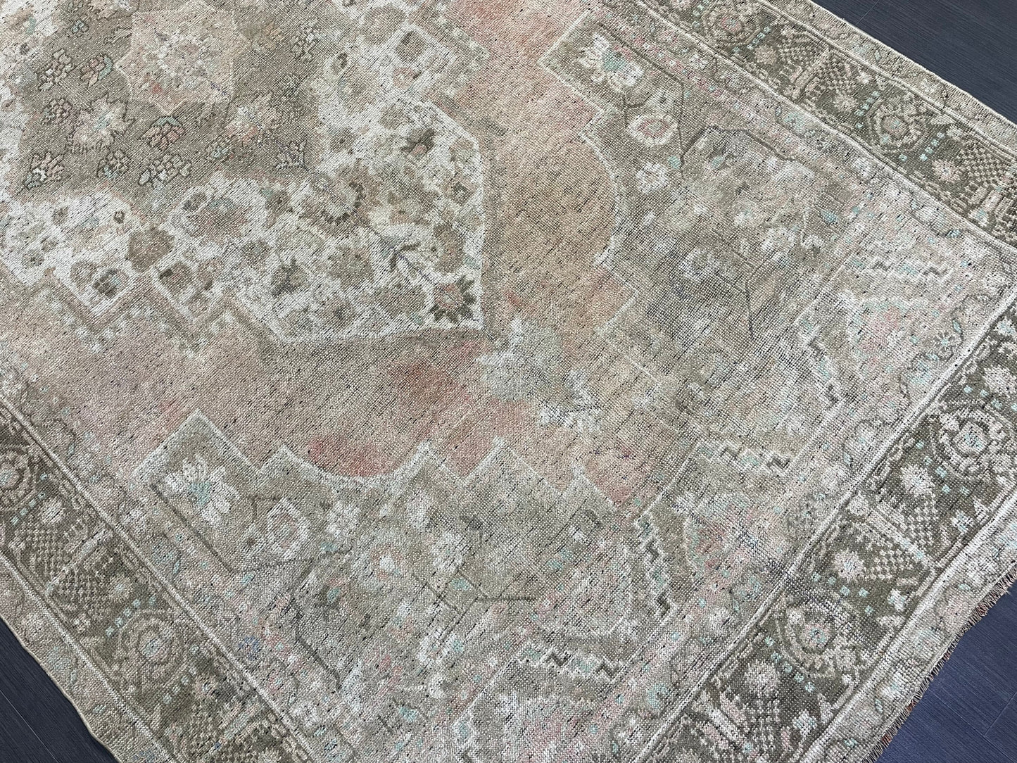 Vintage Rug, Handmade 6 x 11.2 Rug, Muted Oushak Rug Rustic Persian Rug, Turkish Rug, Hand Knotted Wool rug, Vintage Oriental Rug