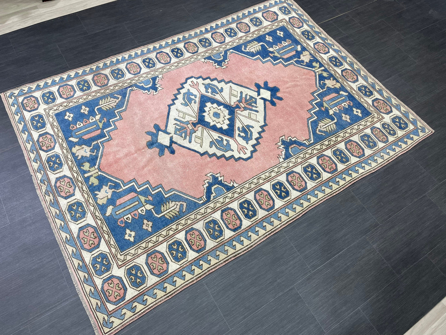 Wool Vintage Rug Handmade 5.3 x 7.5 Rug, Oushak Rug, Turkish Rug, Farmhouse Rug Vintage Rug, Wool rug Oriental Rug Blue and Pink Rug