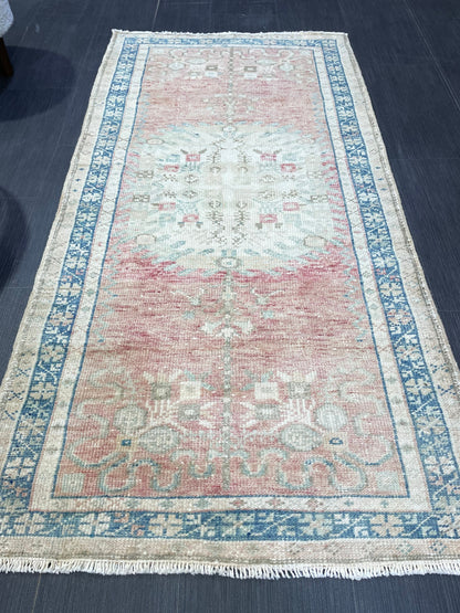 Vintage Rug, TURKISH 2.9 x5.5 Rug,  HANDMADE Rug, Fine Hand Knotted Oushak Rug, Persian Rug Oriental Rug, Quality Rug