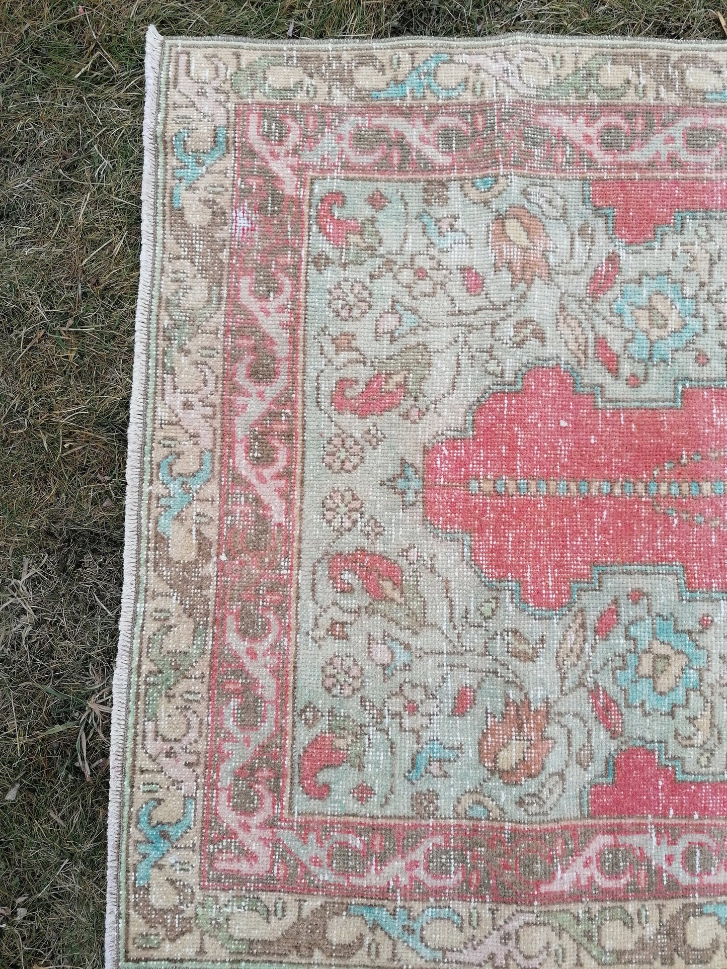 Turkısh rug 5'5x3'3 vıntage rug,wool rug,