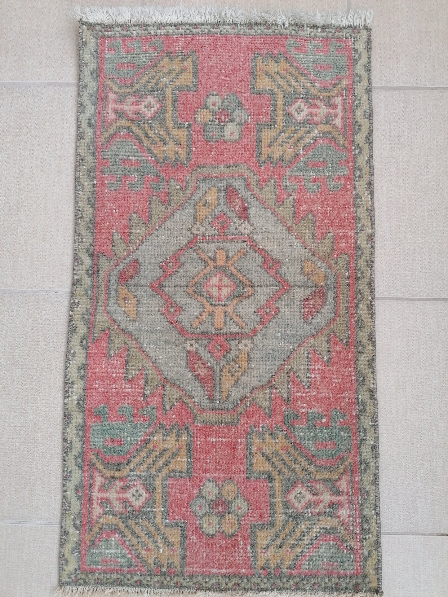 Vintage turkish rug, small oushak vintage rug, vintage rug,kitchen rug, vintage anatolian rug 2'10x1'6 feet