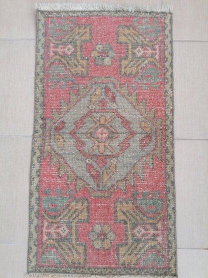 Vintage turkish rug, small oushak vintage rug, vintage rug,kitchen rug, vintage anatolian rug 2'10x1'6 feet