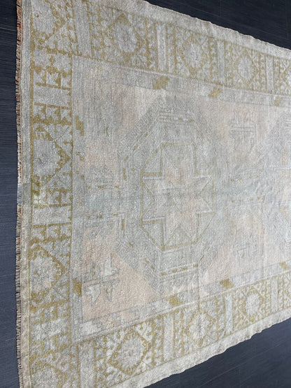 Muted Oushak Runner Rug 5 x 11.5 Vintage Turkish Runner Rug Vintage Runner Rug Hallway Runner Rug Kitchen Runner Rug Wool Runner Rug