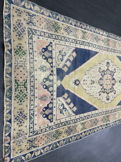 OUSHAK RUG TURKISH Vintage 3.5 x 7 Rug Vintage Oriental Rug Vintage Rug Wool Hand Knotted Rug Hand Made Rugs Vintage Turkish Rug