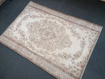 Oushak vintage rug  5'6x7'9 wool rug hand made rug